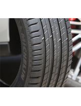 MICHELIN Latitude Sport 3 235/60R17 102V