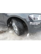 BRIDGESTONE Blizzak Spike-02 SUV 215/65R16 98T