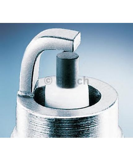 BOSCH Свеча зажигания