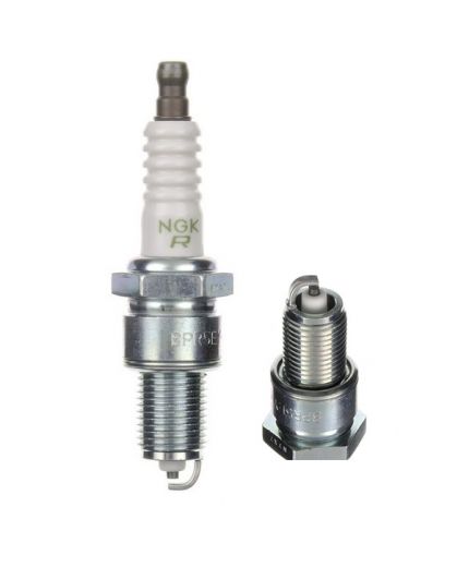 NGK Свеча зажигания