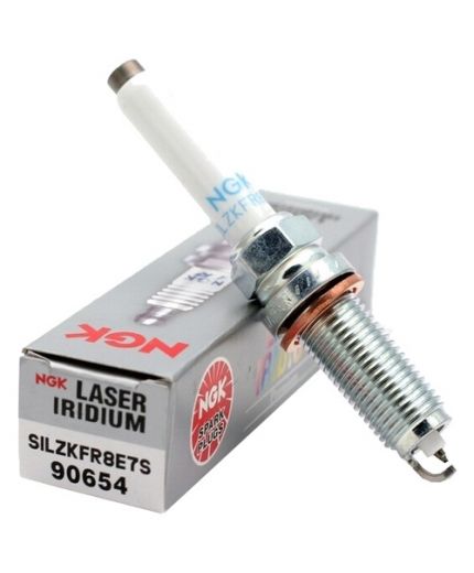 NGK Свеча зажигания