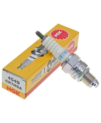 NGK Свеча зажигания