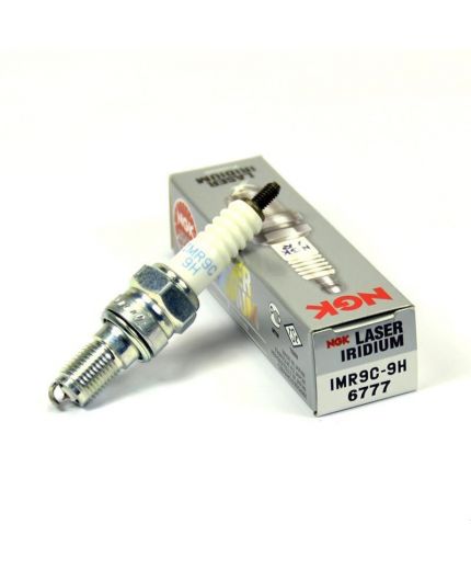 NGK Свеча зажигания