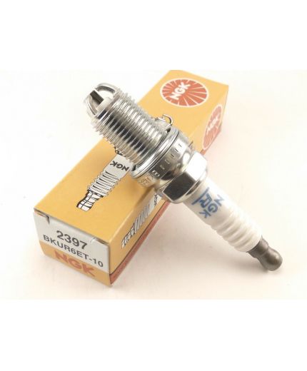 NGK Свеча зажигания