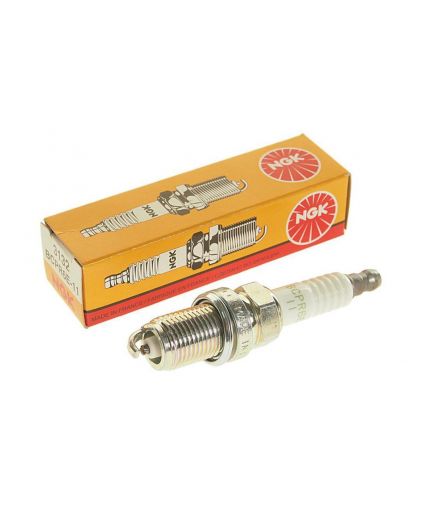 NGK Свеча зажигания