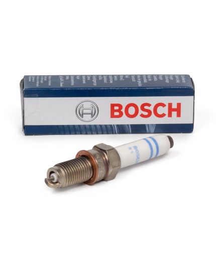 BOSCH Свеча зажигания (платина)