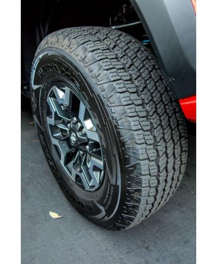 GOODYEAR Wrangler All-Terrain Adventure 245/70R16C 111/109T