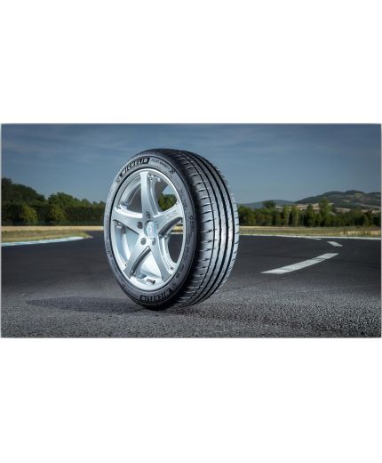 MICHELIN Pilot Sport 4 225/45R18 95Y