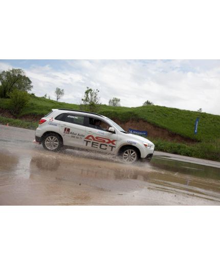 MICHELIN Latitude Tour HP 245/45R20 103W Фото 11