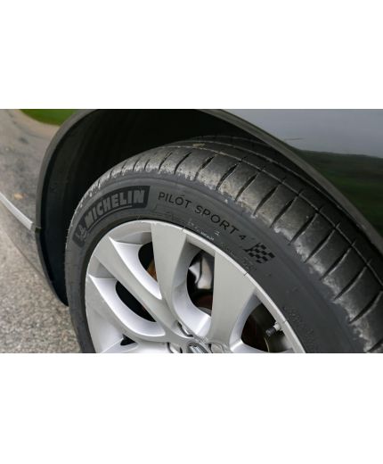 MICHELIN Pilot Alpin PA4 255/40R19 100V