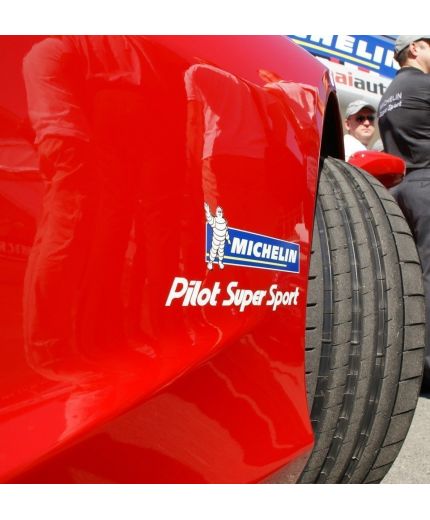 MICHELIN Pilot Super Sport 235/35R20 88Y