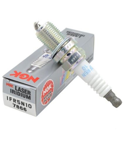 NGK Свеча зажигания