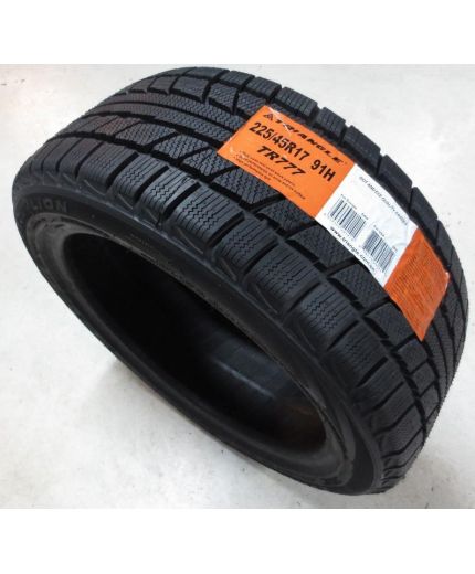 TRIANGLE TR777 235/55R17 103V Фото 2