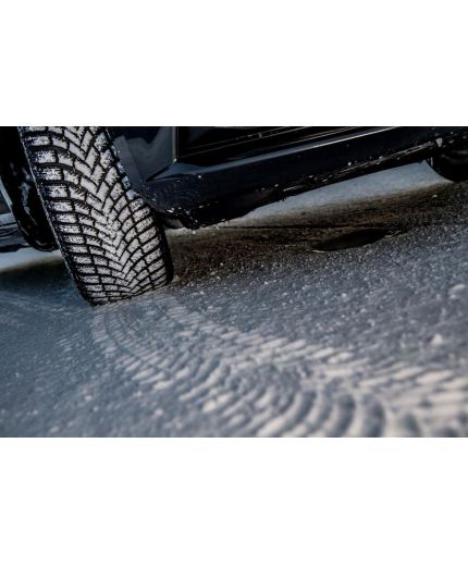 BRIDGESTONE Blizzak LM005 235/60R18 107V