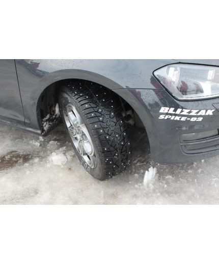 BRIDGESTONE Blizzak Spike-02 235/45R17 94T Фото 2