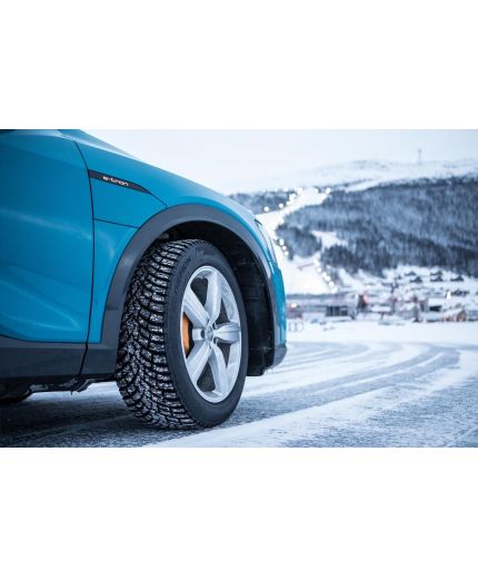 PIRELLI Scorpion Ice Zero 2 275/45R21 110H Фото 3