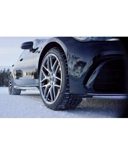 PIRELLI P Zero Winter 245/40R19 98V