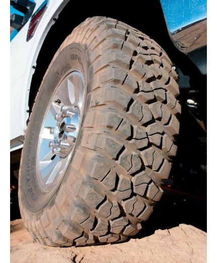 BFGoodrich Mud-Terrain T/A KM2 235/70R16 104/101Q Фото 6