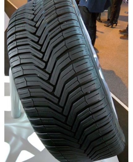 MICHELIN CrossClimate SUV 235/65R17 108W Фото 8