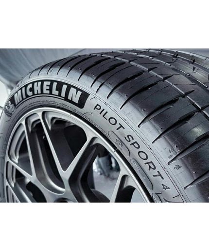 MICHELIN Pilot Sport 4 245/40R19 98Y Фото 2