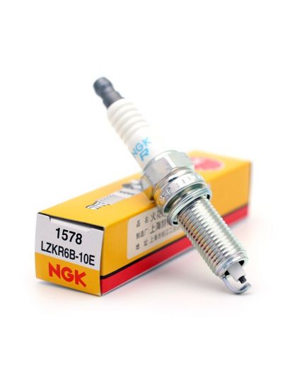 NGK Свеча зажигания