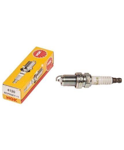 NGK Свеча зажигания