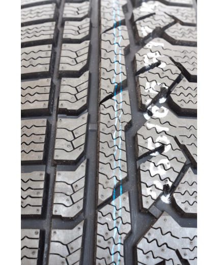 KUMHO I'Zen RV KC15 275/45R20 110W Фото 11