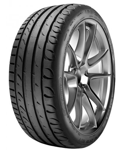 TIGAR Ultra High Performance 215/60 R17 96H XL