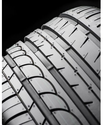 Blacklion BU66 Champoint 285/35R21 105Y