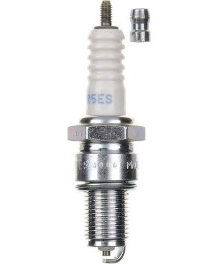 NGK Свеча зажигания