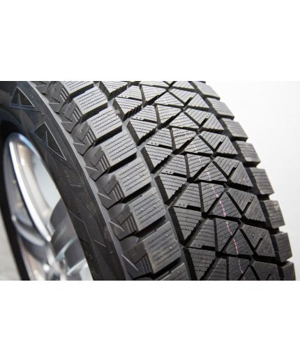 BRIDGESTONE Blizzak DM-V2 235/75R15 109R Фото 6