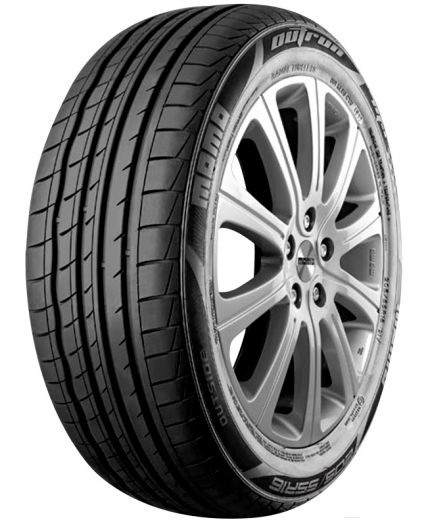MOMO Outrun M3 215/55R17 98W
