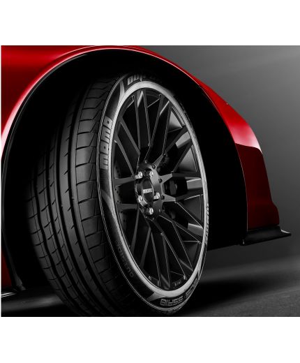 MOMO Outrun M3 215/55R17 98W Фото 5