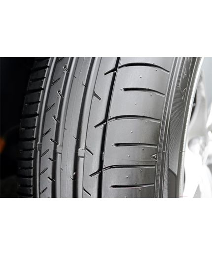 DUNLOP SP Sport Maxx 050+ SUV 275/55R19 111W Фото 6