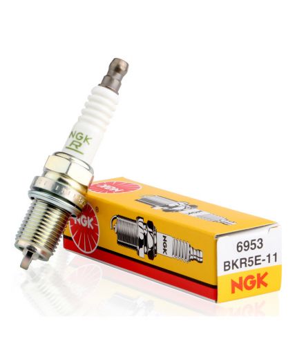 NGK Свеча зажигания